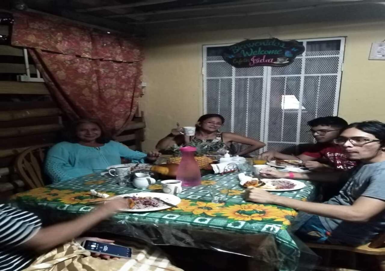 Hostal Familiar El Angel Panama B&B Pajonal Arriba Ngoại thất bức ảnh